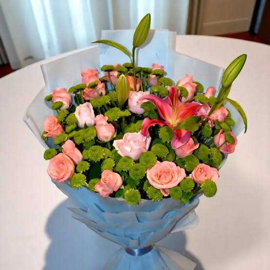 Elegant Lily Bouquet